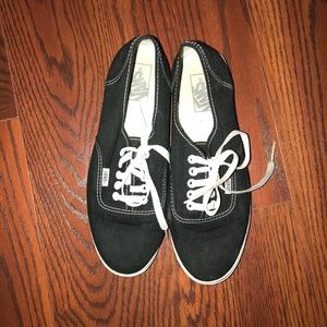 women's Vans black "Authentic Lo Pro"
